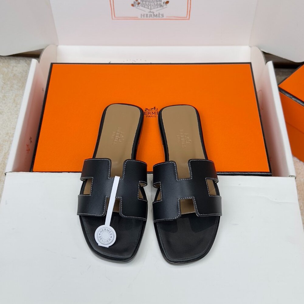 Hermès Oran Black Sandals